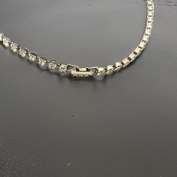 1950s Elegant Circular Rhinestone Drop Pendant Folded Clasp Necklace - Picture 5 of 5